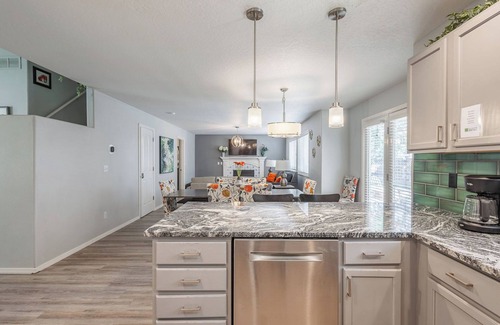 Boise House | House for 15 with Firepit near The Village (Shops)
