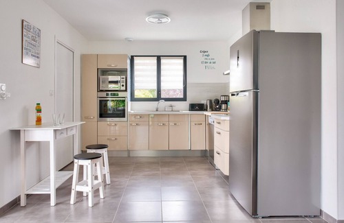 Fouesnant Ski Chalet | House for 7 - disabled access - 5min beaches