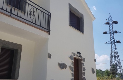 Navaluenga House | House for large groups, with swimming pool, Nature, Alberche river bank.