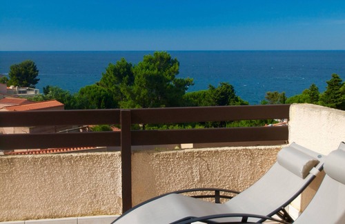Collioure House | House in beautiful Collioure with pool and sea views from both balconies