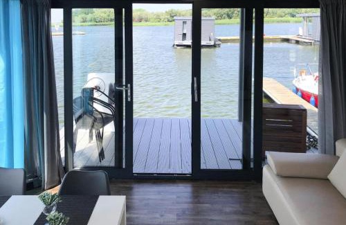 Dziwnow Boat Rental | House in Dziwnów by the Waterfront