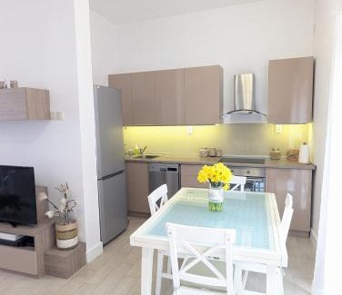 Zemun House | House in Gardos