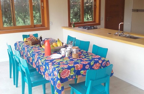 Balneario Praia do Pernambuco House | HOUSE IN GUARUJÁ DIFFERENTIATED WITH ARCHITECTURE, 300 M FROM THE BEACH. IDEAL FOR FAMILY