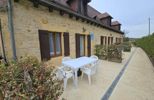 Domme Cottage | House in La Roche with Wifi and garden, 3 km from Cénac