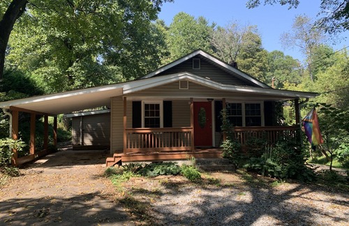 Asheville House | House in the Bamboo Forest