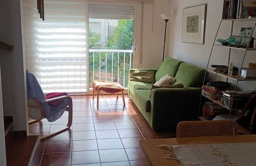 Saus House | House in the heart of the Empordà. By train station and 15 km from the beach