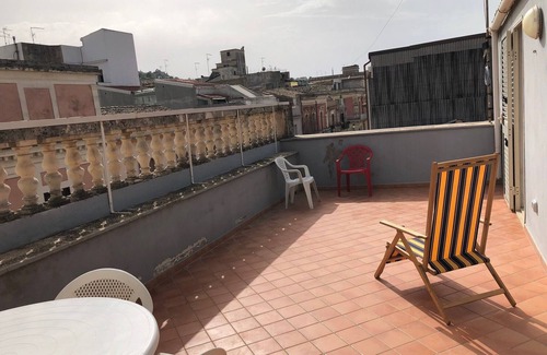 Canicattini Bagni Apartment | House in the Iblei