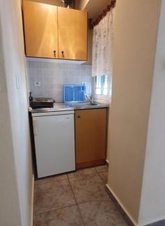 Sarti Apartment | House Kiriaki