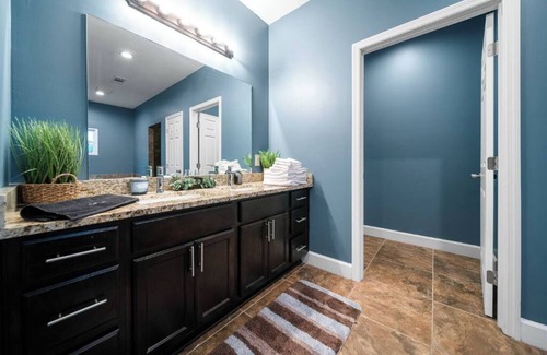 Nashville House | House of Peace-Close to Downtown 8mi w/ Jacuzzi