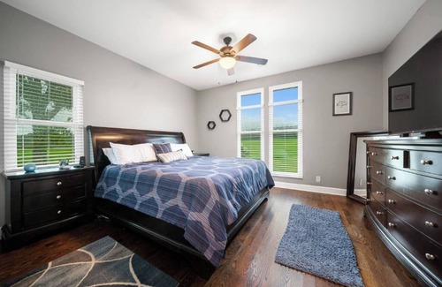 Nashville House | House of Peace-Close to Downtown 8mi w/ Jacuzzi
