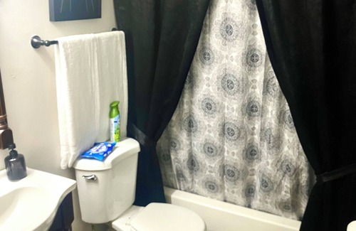 Glen Iris Apartment | “House of Peace” here bring positivity with you and leave with Peace