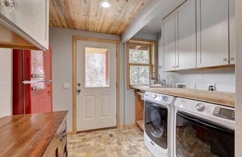 Bailey House | House of The Rising Sun