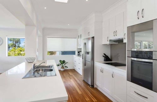 Mollymook House | House of Views Summar