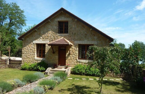 Grolejac House | House on Lac de Grolejac, near Sarlat, Dordogne, France