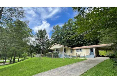 Marion House | House on the hill