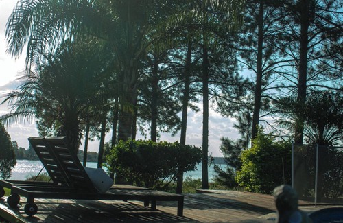 Colonia Ayui House | House on the lake, total relaxation with everything you need, 10' from Concordia.