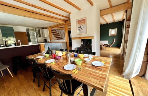 Campan House | House on the mountain, between ski slopes and hiking trails.