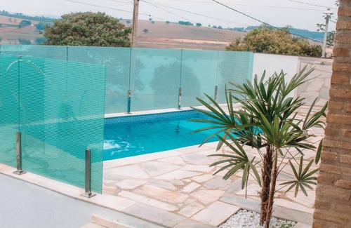 Guape House | House overlooking the sea of minas