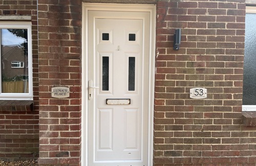 Poole House | House - Sleeps 14, onsite parking & pets allowed