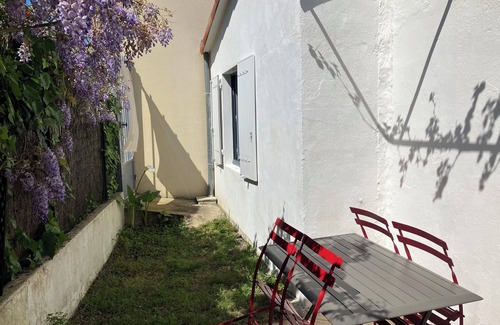 La Rochelle House | House, south terrace, beautiful view, near beach, parks and downtown