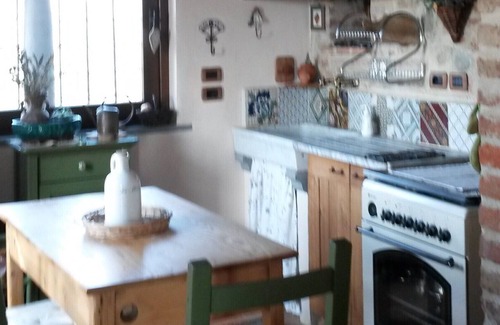 Gioiella House | House surrounded by the Tuscan-Umbrian countryside. Lake view. private garden. Pool.