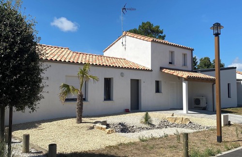 Saint-Jean-de-Monts House | House, villa with indoor swimming pool heated to 31° all year round