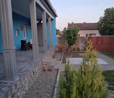 Vojvodina Apartment | House-Vintage Hill Inn