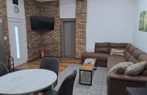Vojvodina Apartment | House-Vintage Hill Inn