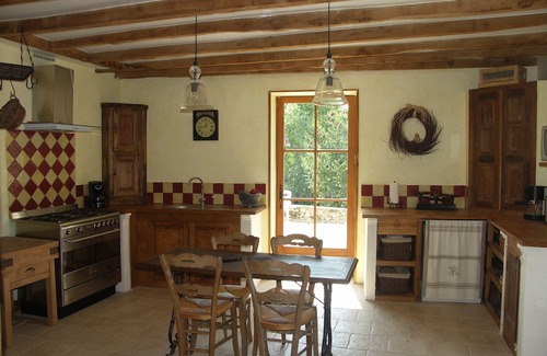 Saint-Aubin-de-Nabirat Villa | House with pool and garden.