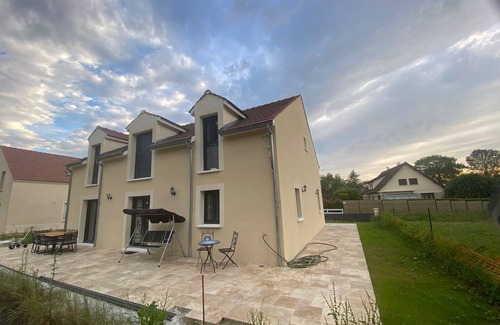 Jossigny House | House with 6 bedrooms and 4 bathrooms 15 min from Disney and 30 min from Paris