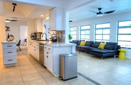 Port Charlotte House | House With A Boat - Boat, Heated Pool, Fishing