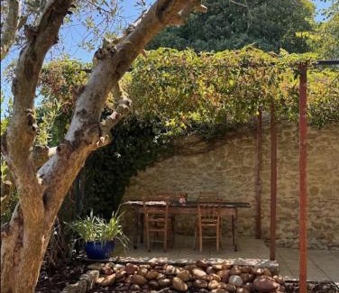Sauveterre House | House with a view of Mont Ventoux Sauveterre