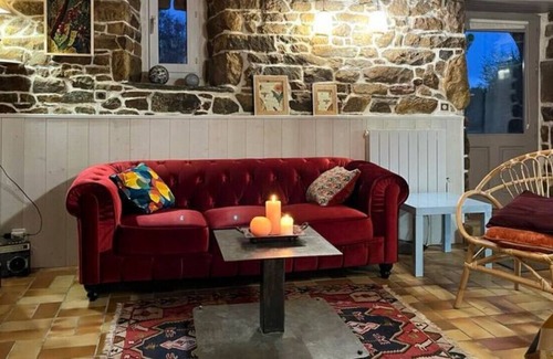 Plougasnou House | House with Breton character in a green setting - 5 pers