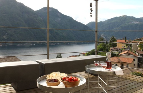 Nesso House | House with garden