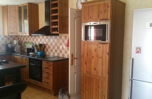 Izon House | House with heated pool, 3 bedrooms; 20 km from Bordeaux