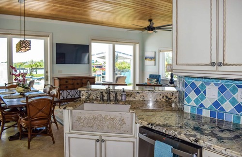 Treasure Cay House | House with Pool, Tiki Bar, and Dock/Boat Slip in Treasure Cay, Abaco