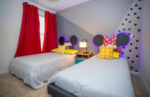 Loughman House | House with Private Pool SPA Game Room in Resort