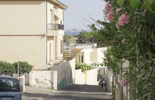 Piombino Apartment | House with sea view in Piombino
