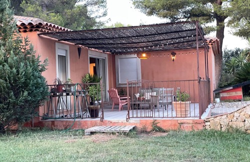 Velaux House | House with swimming pool and Clim for 6 people - near Aix en Pce and Marseille.