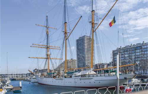 Nieuwpoort Boat Rental | Houseboat Escapade