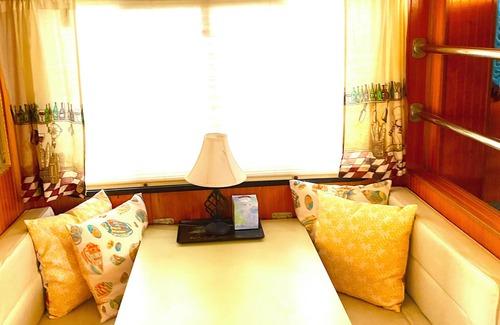 Cocoa Beach Boat Rental | Houseboat Hotel Oasis