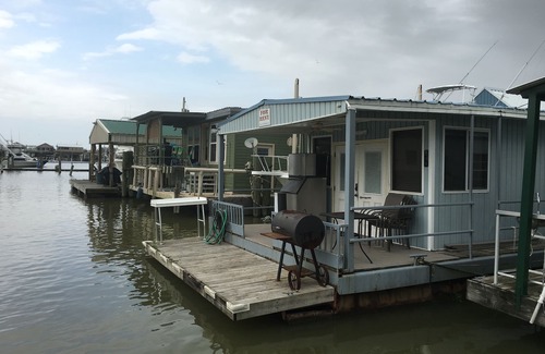 Venice Boat Rental | Houseboat Located In Venice Marina