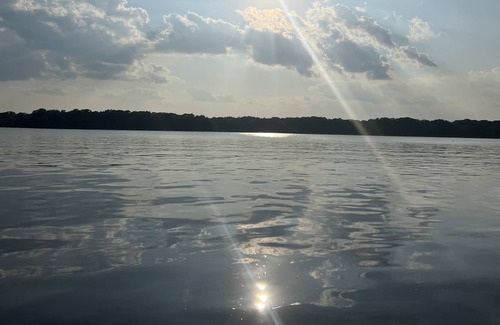 Satsuma Boat Rental | Houseboat on the St. John’s River. A true home away from home.