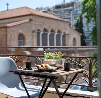 Thessaloniki City Centre Apartment | Houseloft Heritage Retreat