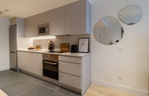 Nueva Espana Apartment | Housing Castellana 30 by Sharing Co