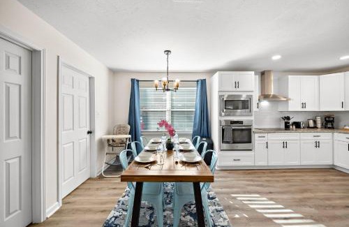 Ponderosa Forest House | Houston Getaway Yard Bbq Game Room Sleep 16