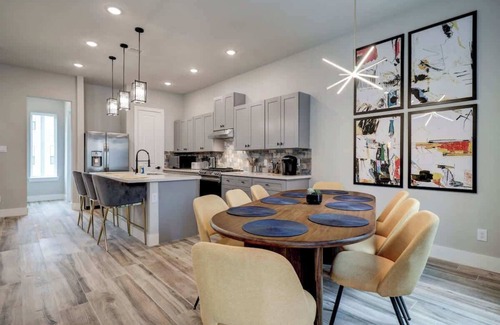 Greater Heights House | Houston Heights Luxury Escape –Near Downtown & NRG