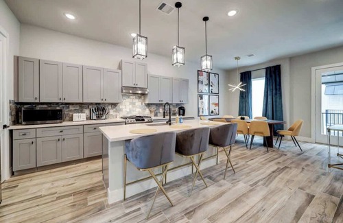 Greater Heights House | Houston Heights Luxury Escape –Near Downtown & NRG