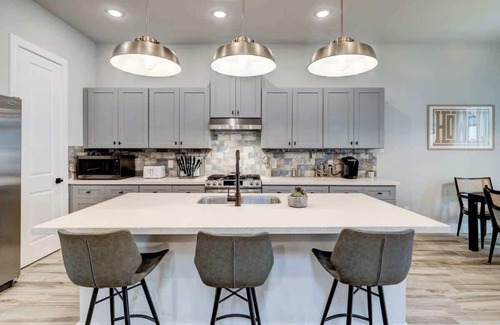 Greater Heights House | Houston Luxury Haven – Near Downtown