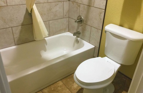 Pigeon Forge Hotel | Howard Johnson by Wyndham Pigeon Forge